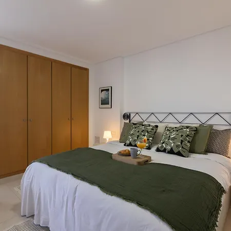 Dorm4you Patacona Lägenhet *